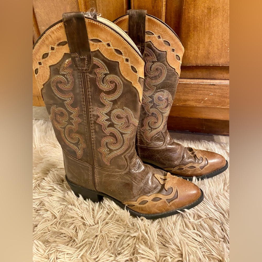 Old West Tan and brown leather cut out cowgirl boots